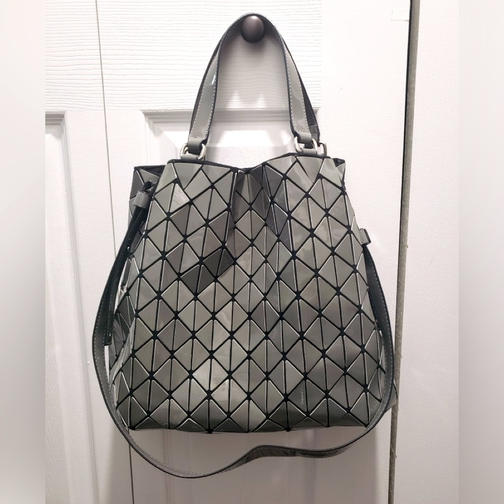 Metallic Geometry Bag - Picture 1 of 16